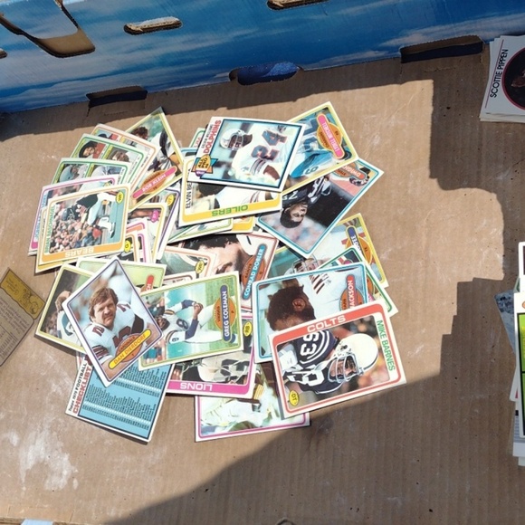 1970's Football Cards - Picture 1 of 4